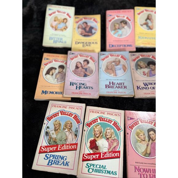 Sweet Valley High Vintage Paperback Books Lot of 34 1980's Jessica Elizabeth - Picture 4 of 8